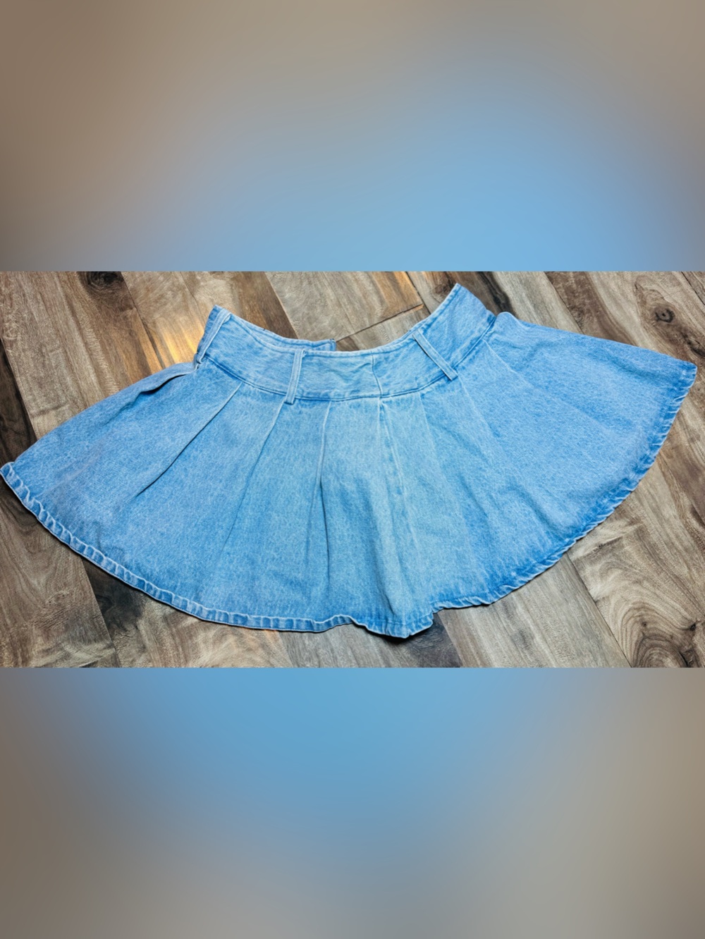 Hot Topic Light Wash Denim Circle Skirt